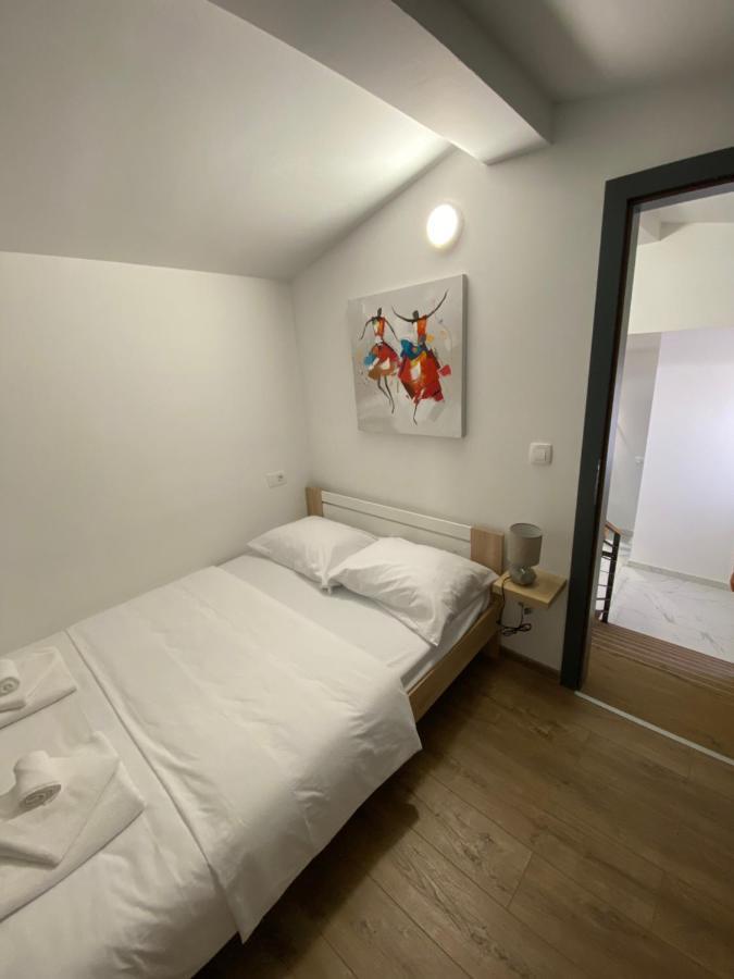 Holiday Home “Marko” With Heated Pool! ニン エクステリア 写真