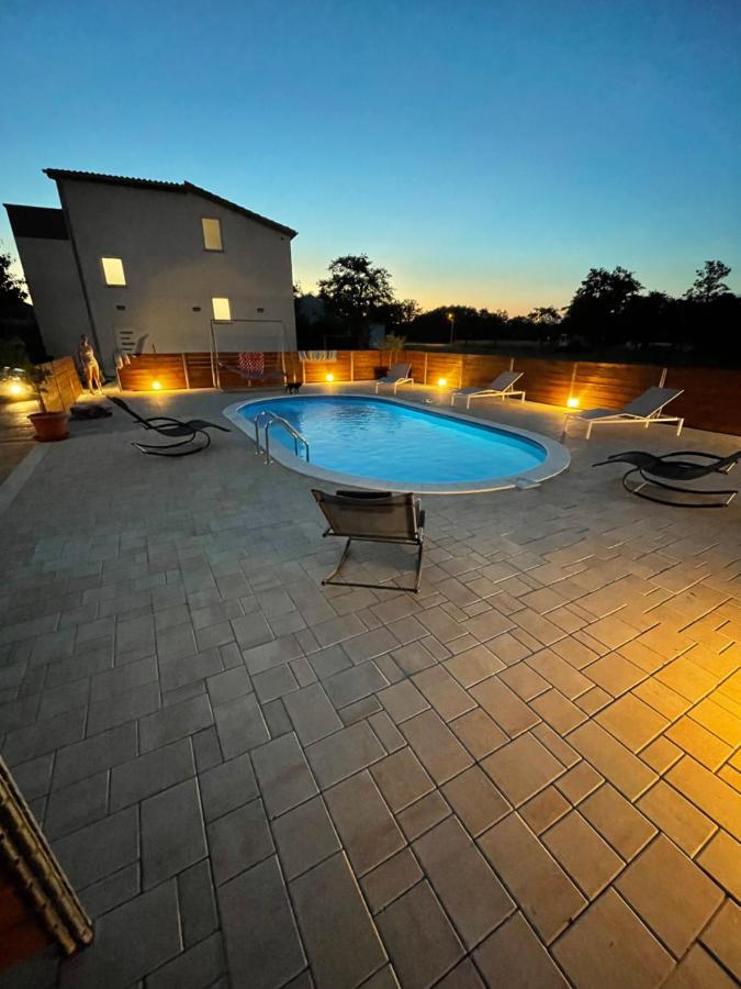 Holiday Home “Marko” With Heated Pool! ニン エクステリア 写真
